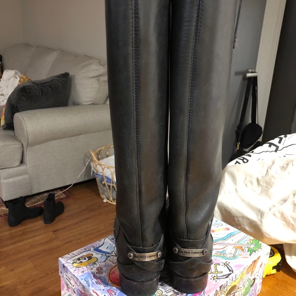 Frye riding boot - Picture 3 of 3
